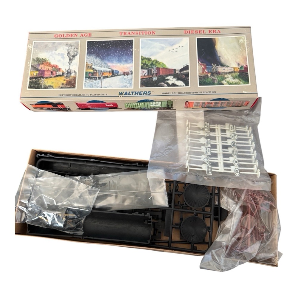 HO WALTHERS 54' Tank Car Sunoco #24503-932-5208